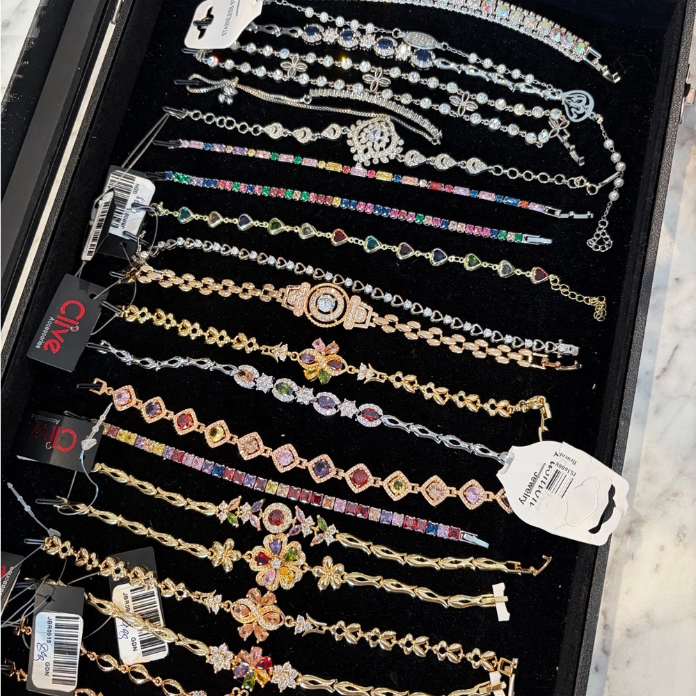 Random Women's Gold or Silver Bracelet Set